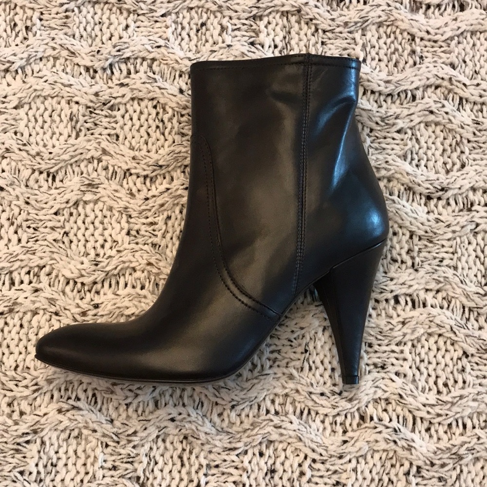 Lumiani Chocolate Brown Leather Ankle Boots.